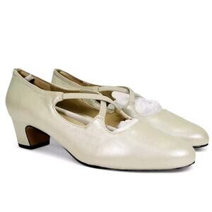 NWOB Trotters Jamie Womens Size 9SS Cross Band Leather Heel Shoes Brazil